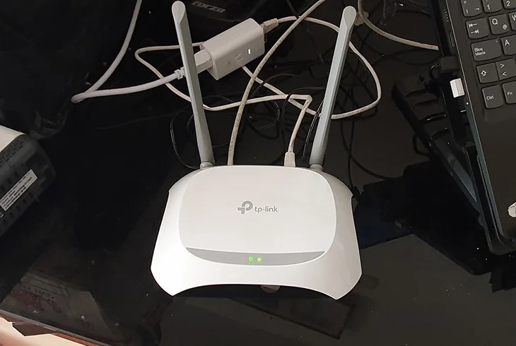 Router WiFi Huawei 2 antenas